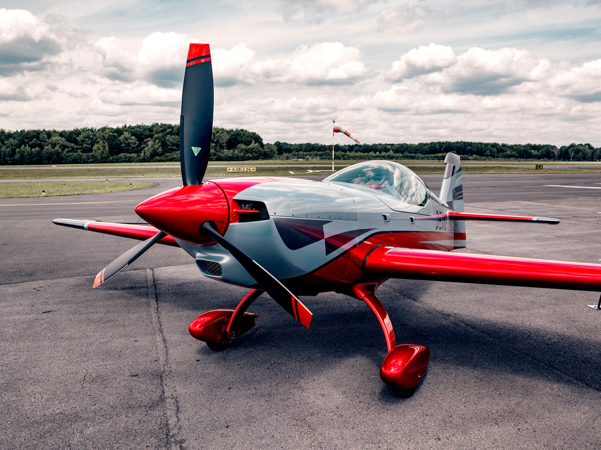 THE EXTRA NG — THE NEXT GENERATION OF AEROBATIC AIRCRAFT